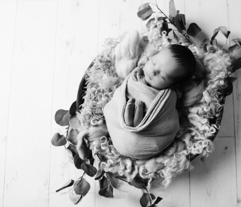 Beautifully captured newborn photgraphy in Black and White by Jayne Poole, based in Torrington Devon, near Barnstaple, Bideford, South Molton, Crediton, Okehampton nad Roundswell